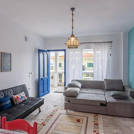 Апартаменты Cycladic Flat With Sea View And Bbq Grill