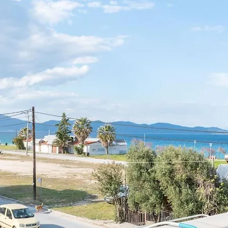 Apartman Cycladic Flat With Sea View And Bbq Grill Jeriszósz